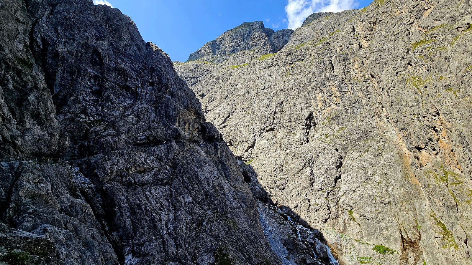 Durch die Uinaschlucht auf der Alpenüberquerung