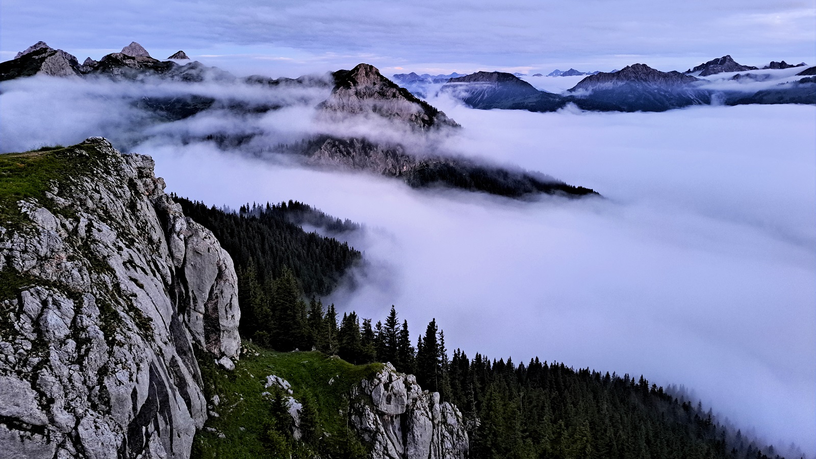 Nebel im Tannheimer Tal