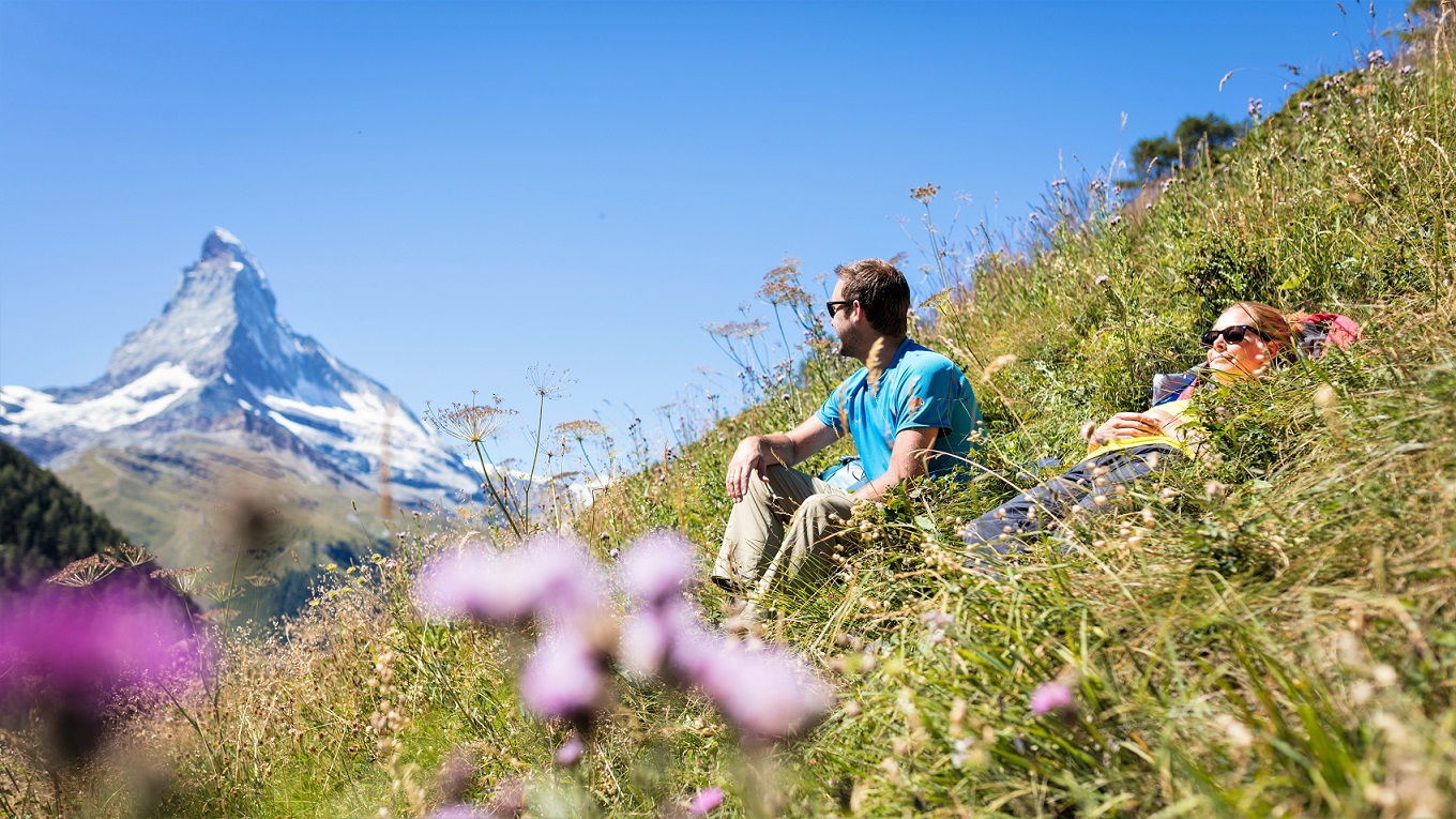 Teilnehmer vor dem Matterhorn