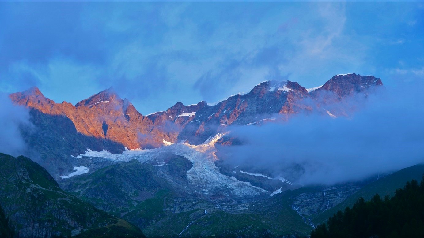 Monte Rosa Massiv mit der 4.536 m hohen Dufourspitze