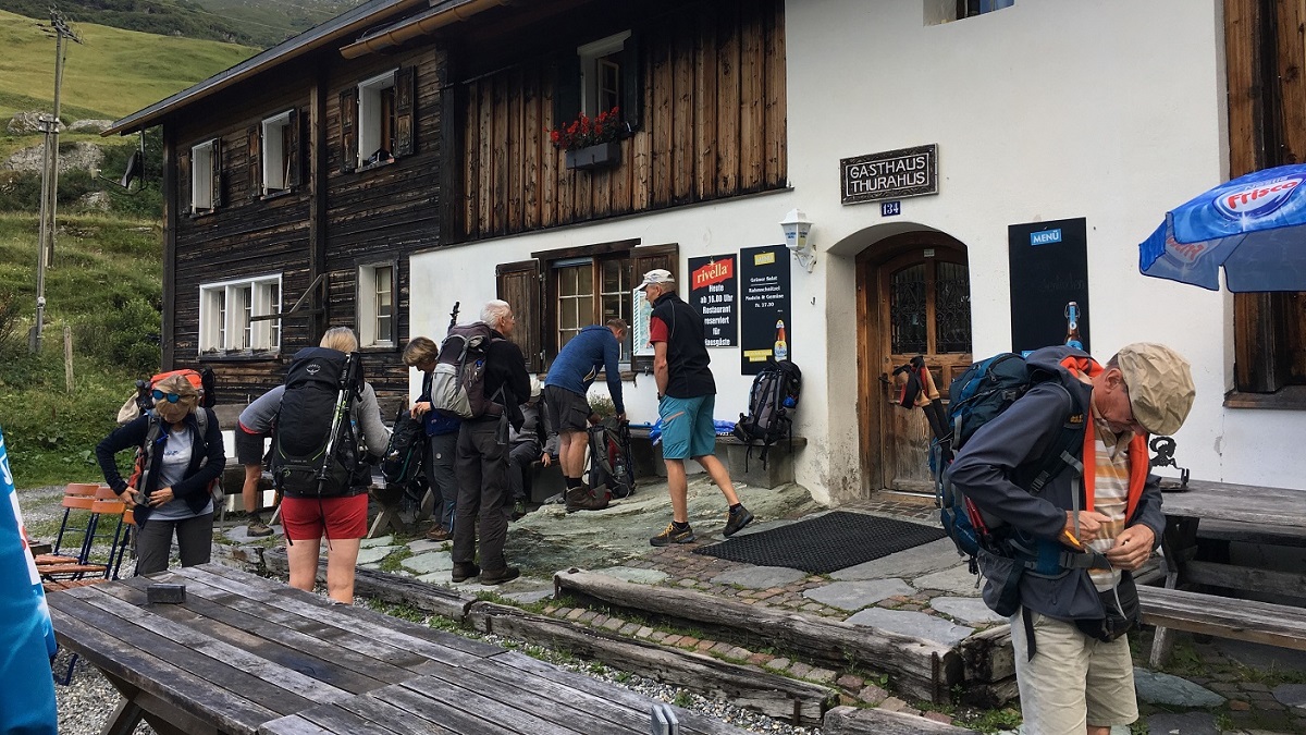 Das solltest Du beim Planen Deiner Alpenüberquerung und den Unterkünften auf dem Weg beachten und wissen